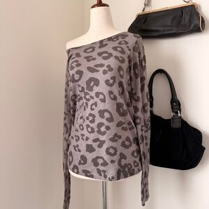 Y2K Leopard Print Gray Long Sleeve by Forever 21 Size Small